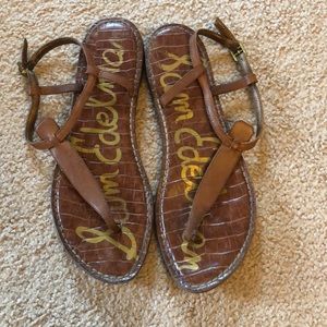 Brown thong sandals